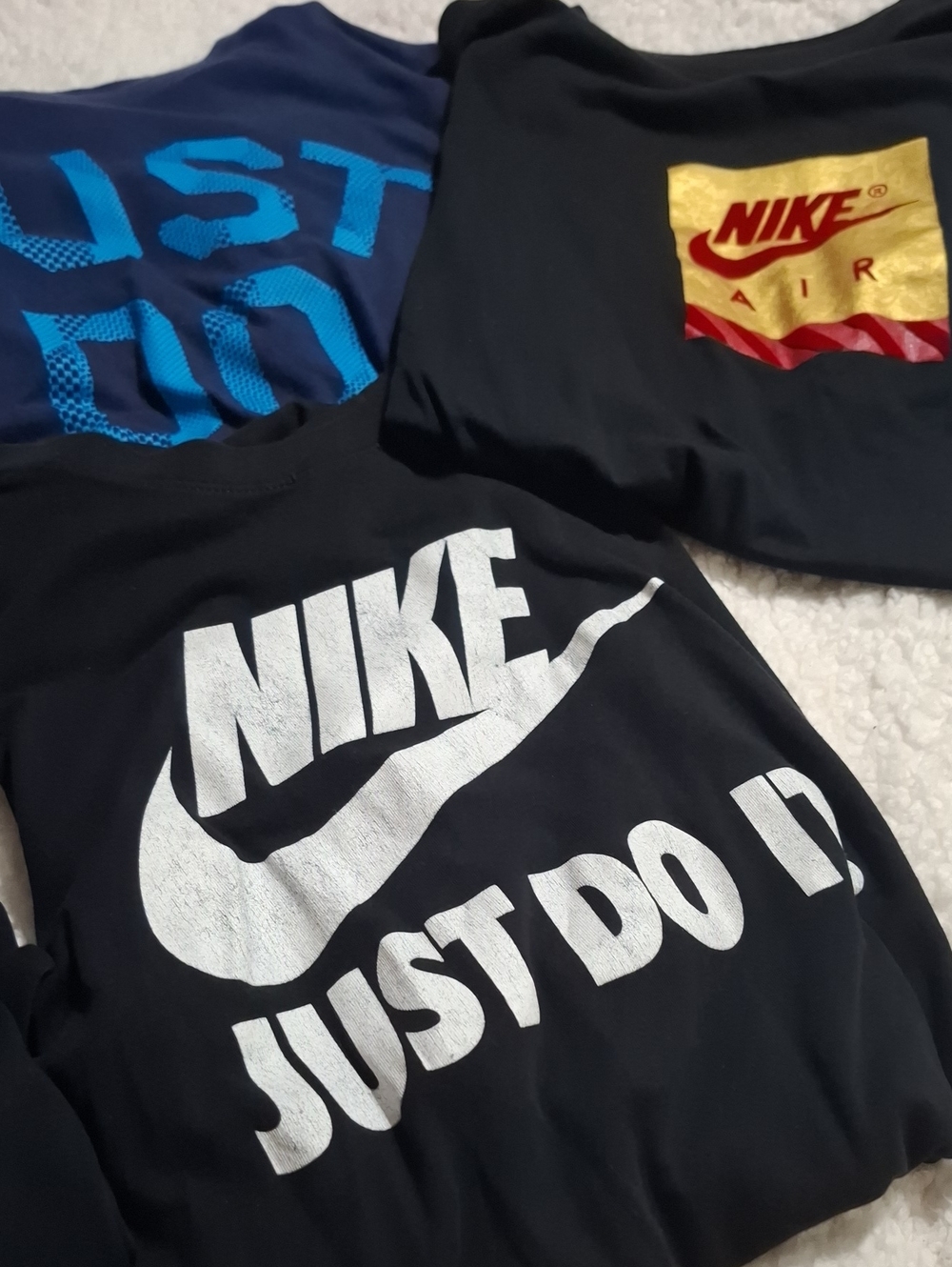 All Large Nike Mens Short- Comes from pet free and smoke.Free home - Picture 2 of 3